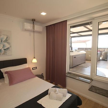 Luxurious Seaview Apartment シベニク エクステリア 写真