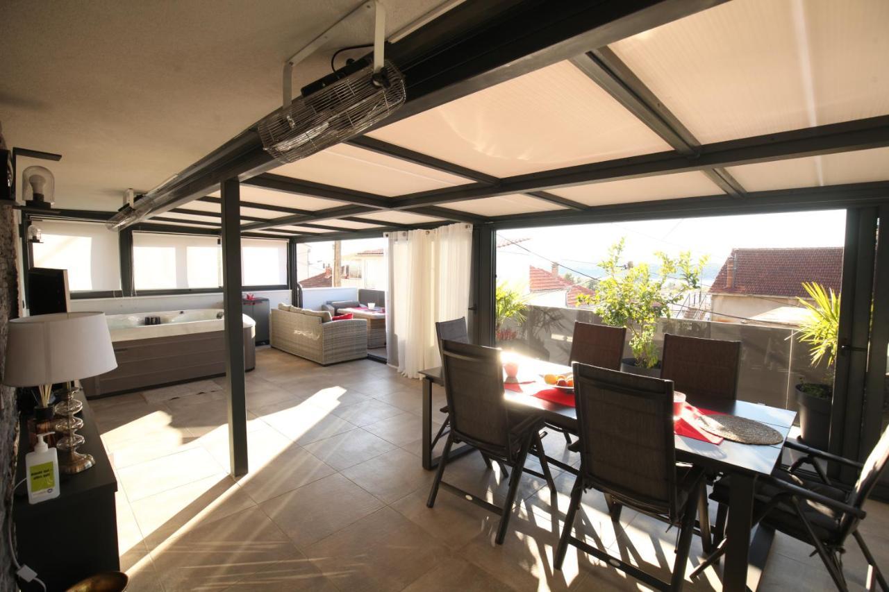 Luxurious Seaview Apartment シベニク エクステリア 写真