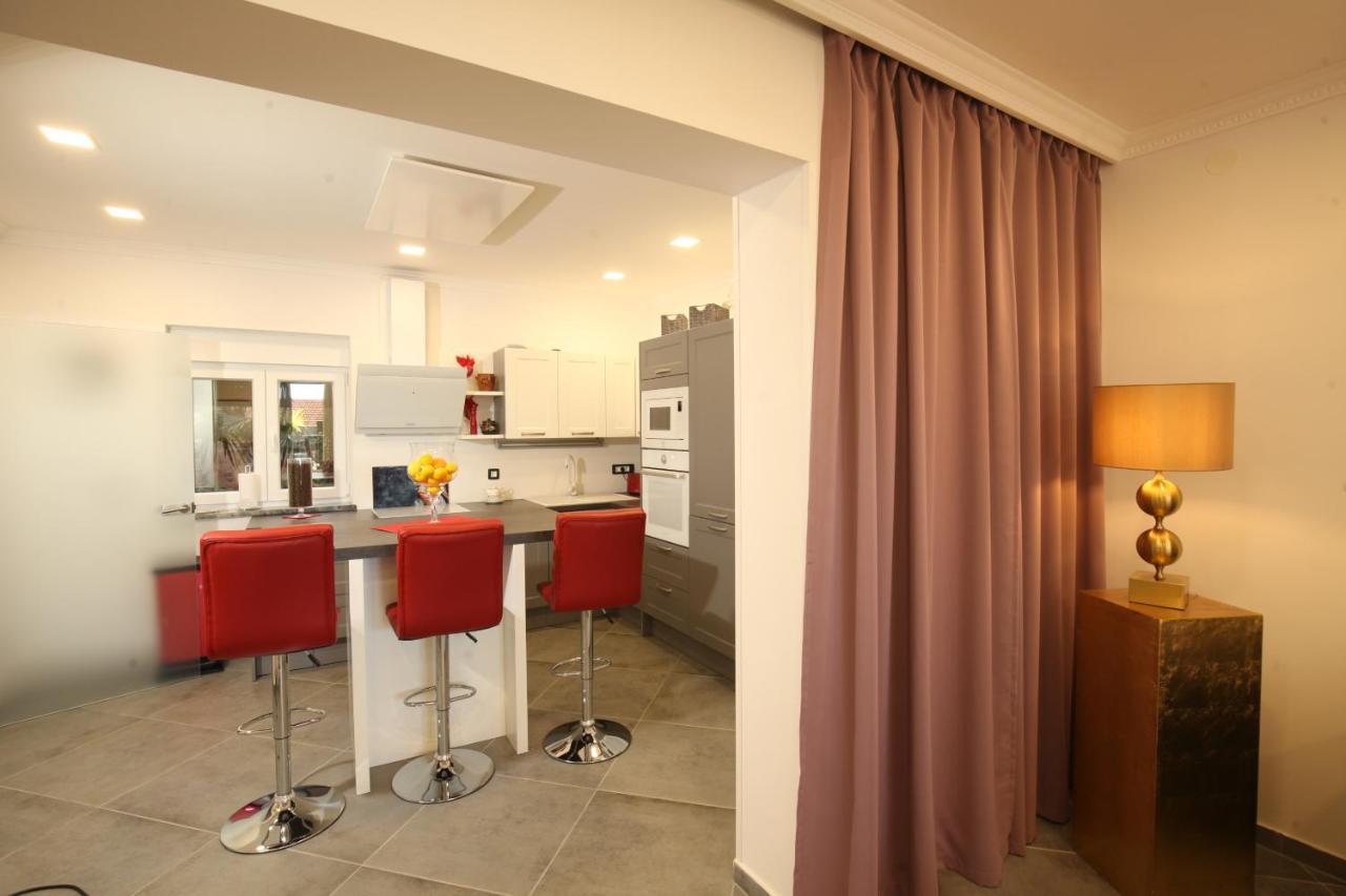 Luxurious Seaview Apartment シベニク エクステリア 写真
