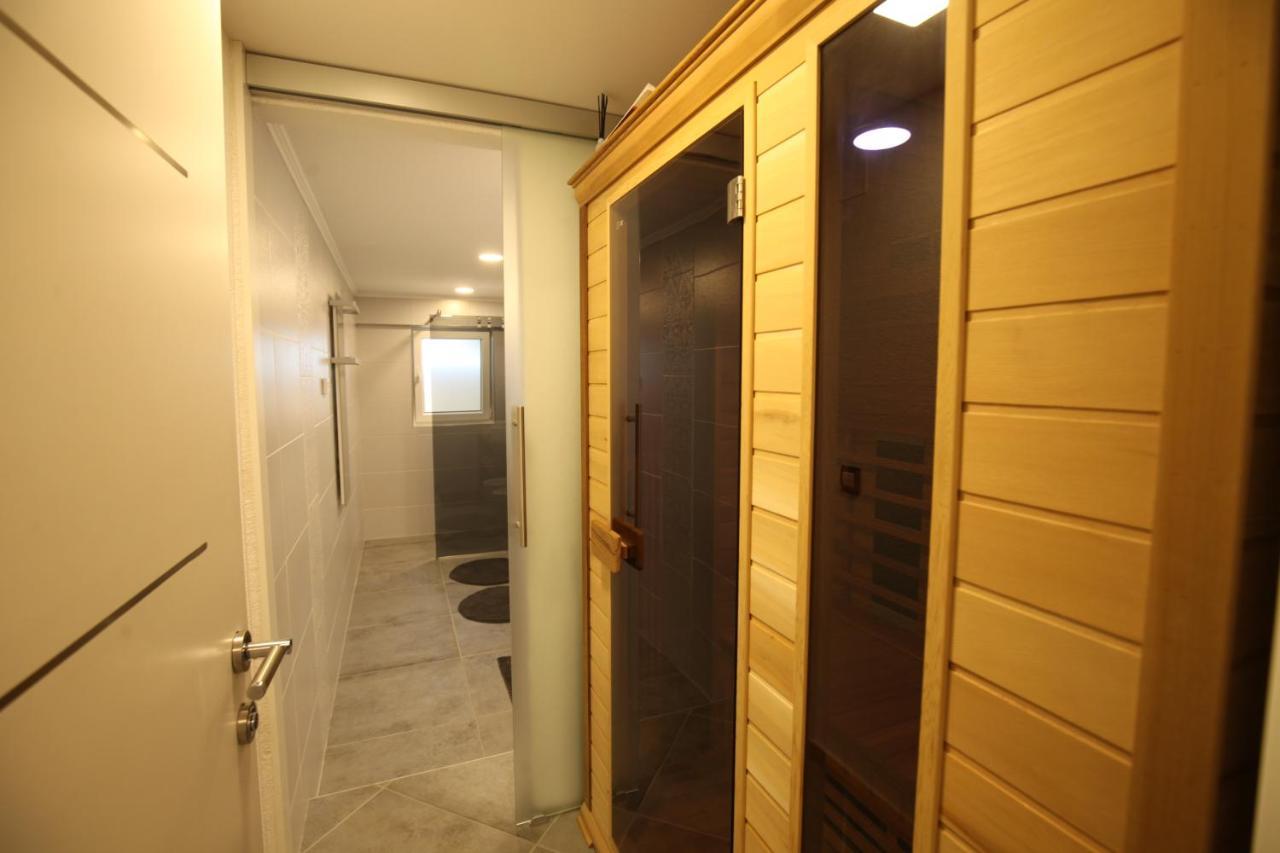 Luxurious Seaview Apartment シベニク エクステリア 写真